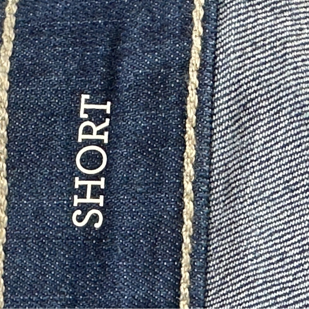 Style & Co High Rise Fray Hem Denim Shorts - Blue - size 18 - Picture 9 of 10